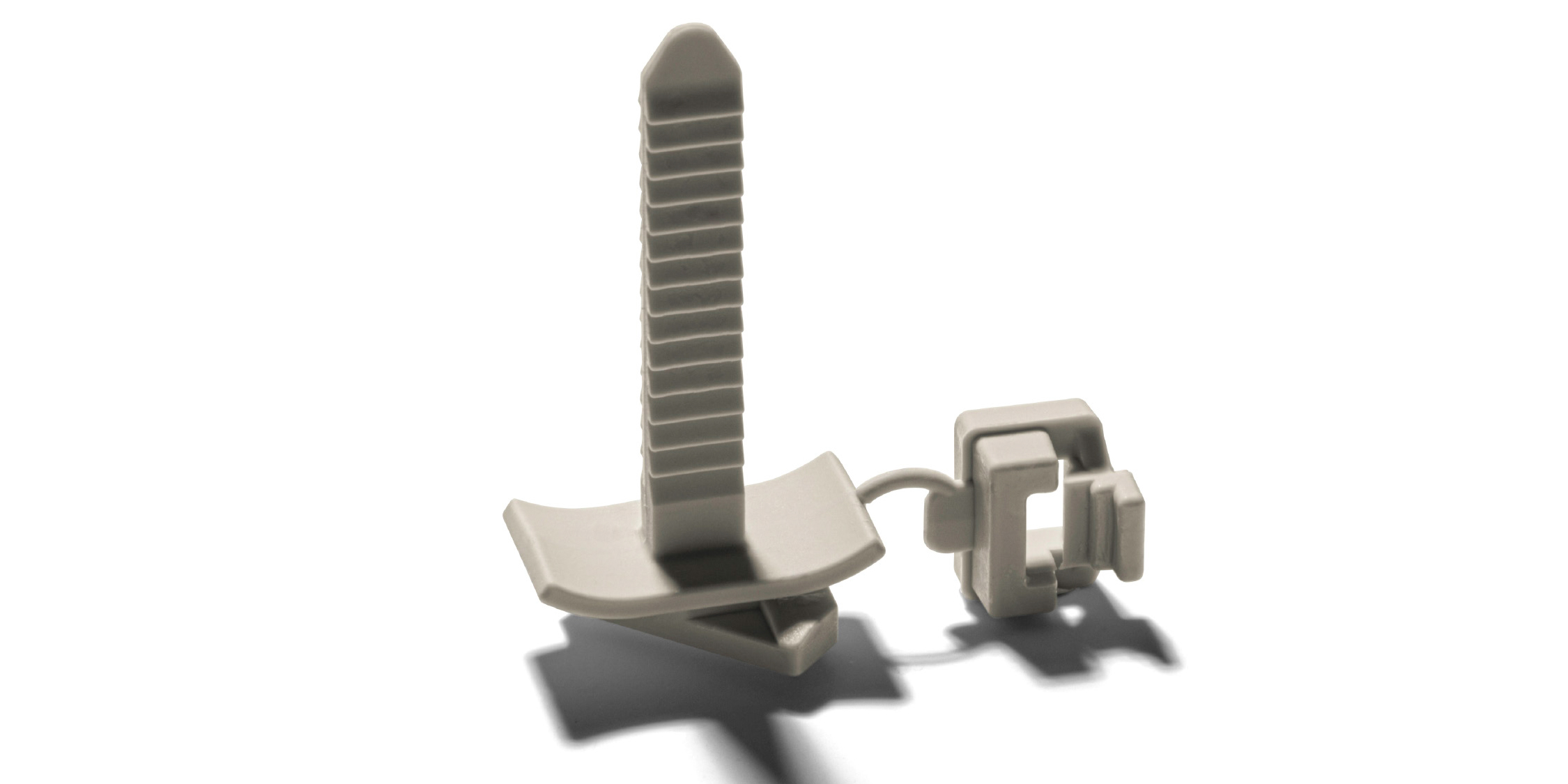 Universal fastening for cable routes
